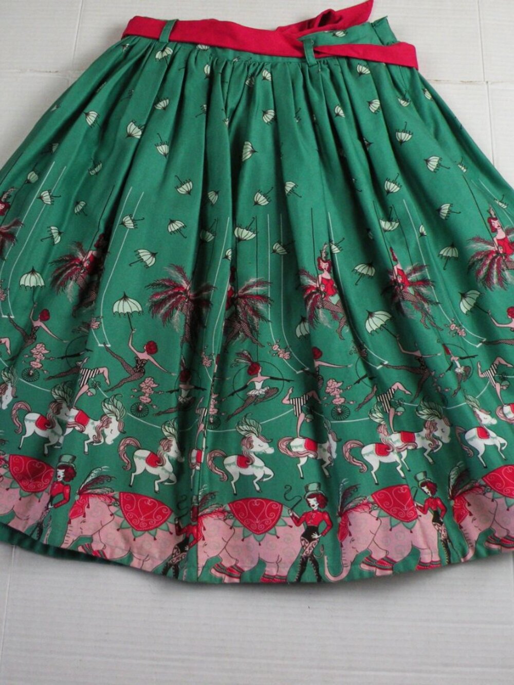 Lindy Bop Casey Circus Print Full Circle Swing Pleated Skirt 6 - Picture 4 of 7